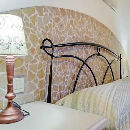 Apartman Pleasant With Courtyard Saludecio