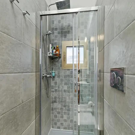 Pleasant With Courtyard Apartman Saludecio