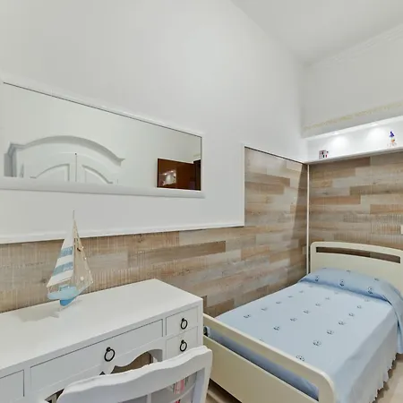 Apartman Pleasant With Courtyard *