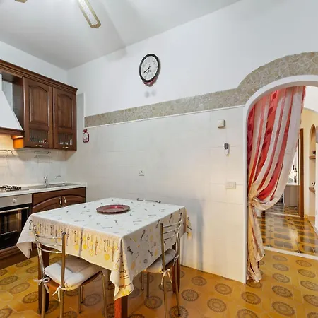 Lejlighed Pleasant With Courtyard
