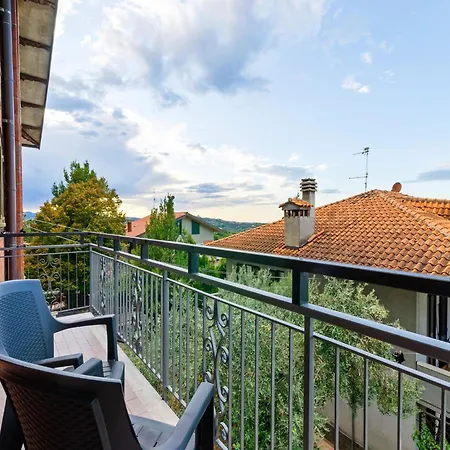 Appartamento Pleasant With Courtyard Saludecio