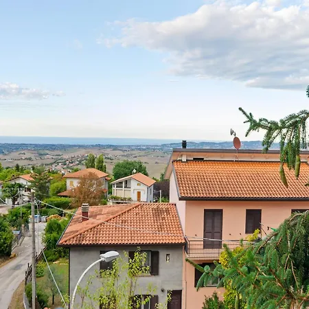 Pleasant With Courtyard