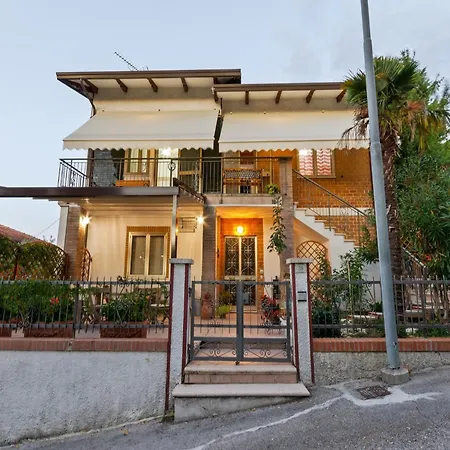 Pleasant With Courtyard Appartamento Saludecio