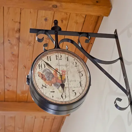 Pleasant With Courtyard Appartamento