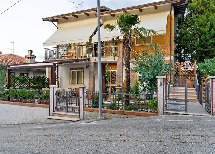 Pleasant With Courtyard