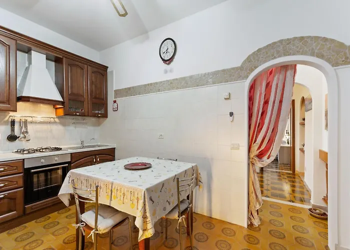 Διαμέρισμα Pleasant With Courtyard