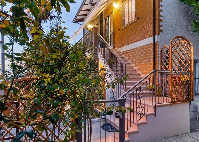 Pleasant With Courtyard Διαμέρισμα Saludecio