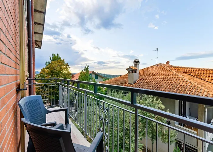 Διαμέρισμα Pleasant With Courtyard Saludecio