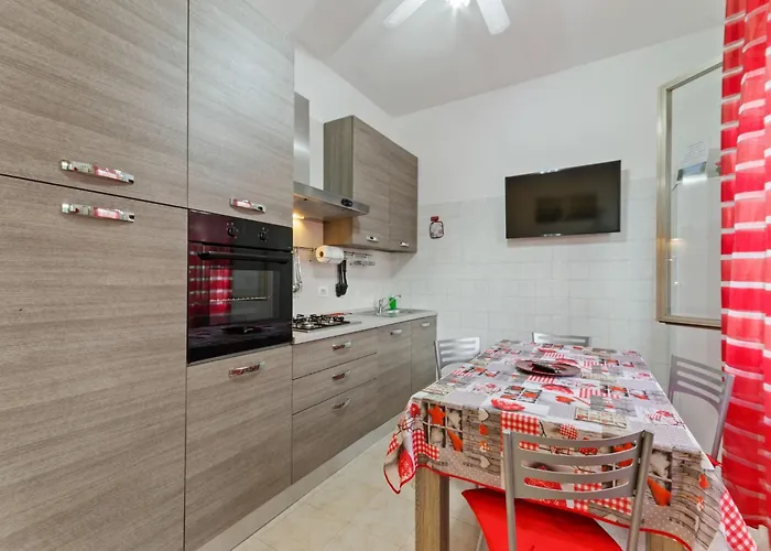 Pleasant With Courtyard * Saludecio