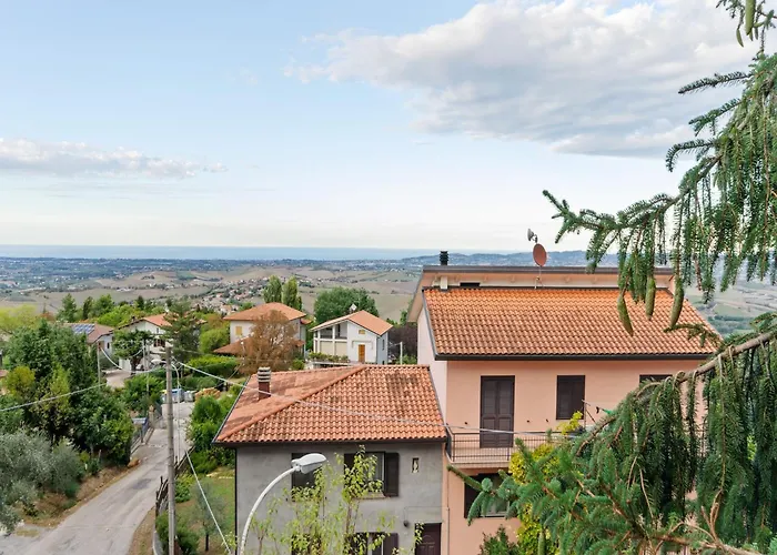 Διαμέρισμα Pleasant With Courtyard