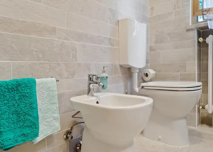 Pleasant With Courtyard Διαμέρισμα *