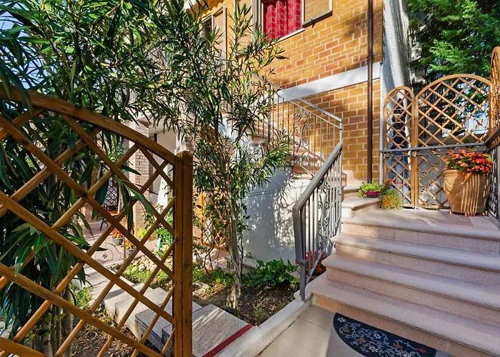 Διαμέρισμα Pleasant With Courtyard