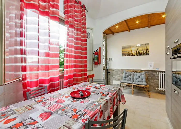 Διαμέρισμα Pleasant With Courtyard *