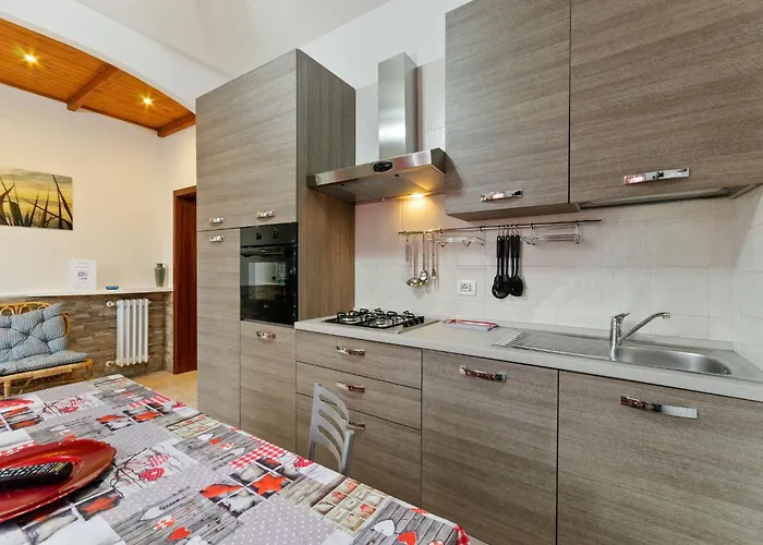 Διαμέρισμα Pleasant With Courtyard *